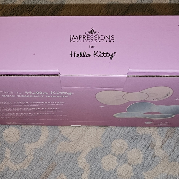 Hello Kitty Mini Bow LED Compact Mirror, NWT. Never used. - Picture 4 of 4